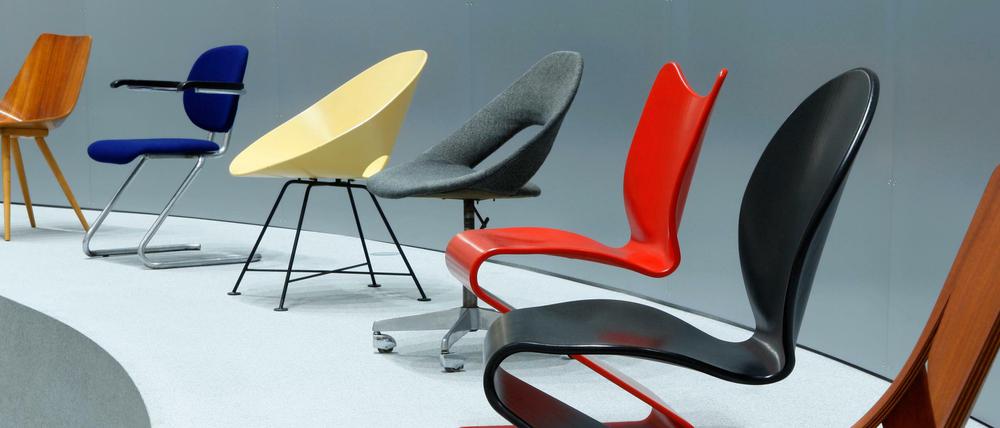Illustre Stehparty. In der Neuen Sammlung in München läuft bis zum 2. Oktober 2020 die Ausstellung „Thonet &amp; Design“. 