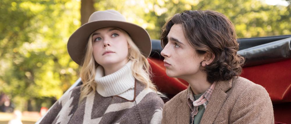 Romantische Kutschfahrt im Central Park: Gatsby (Timothée Chalamet) zeigt seiner College-Liebe Ashleigh (Elle Fanning) das gute alte Manhattan.