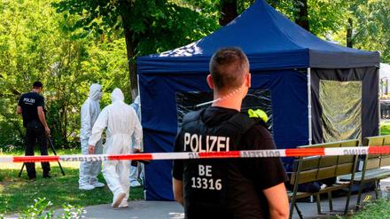 Mord im Kleinen Tiergarten: Ermittler am Tatort