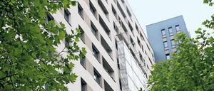 Energetisch modernisierte Wohnhäuser der GESOBAU am Wilhelmsruher Damm im Märkischen Viertel in Berlin-Wittenau. 