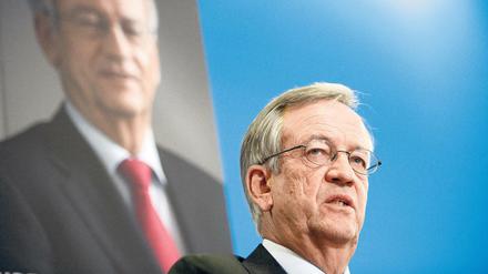 Ex-Siemens-Chef Heinrich von Pierer ist in Griechenland zu einer Haftstraße verurteilt worden. 