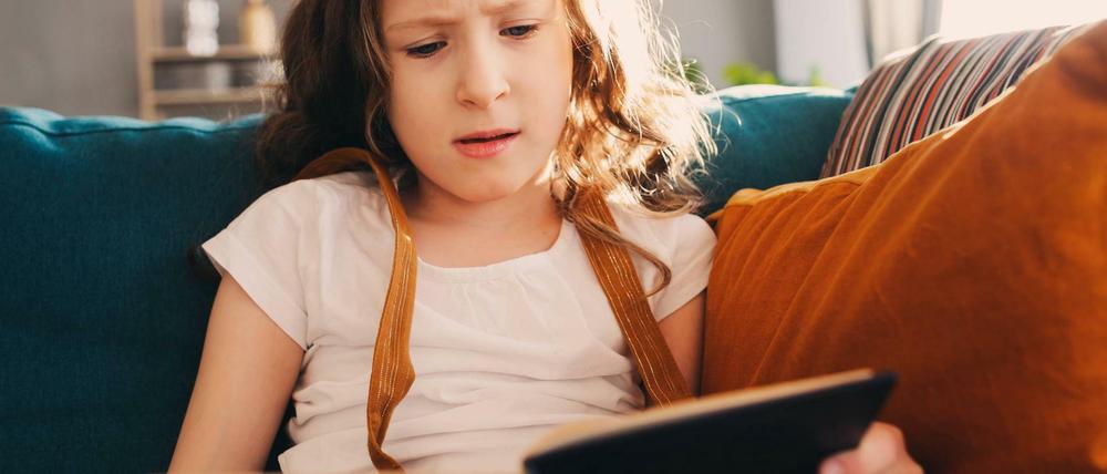 Lesen bildet. Und trägt auch zu guten Leistungen in der Schule bei.