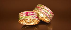 18 Karat Gold und drei Farben, die die Stadt repräsentieren sollen.