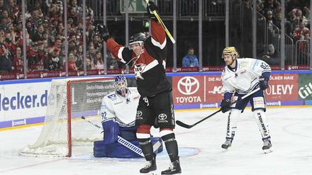 Treffende Argumente. Seitdem Marcel Müller wieder spielen kann, läuft es gut für die Kölner Haie. Dem gebürtigen Berliner, der einst bei den Preussen mit dem Eishockeyspielen begann, gelangen vier Tore in 14 Spielen.
