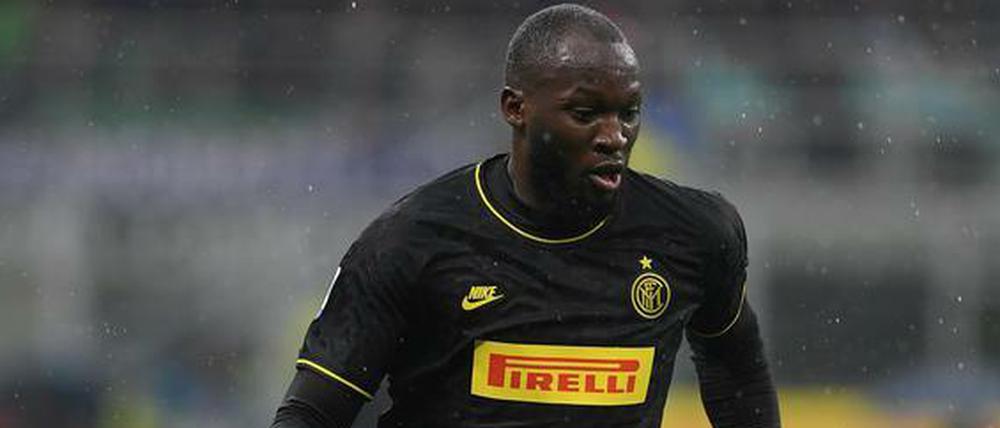 Inters belgischer Startstürmer Romelu Lukaku wird in Italien immer wieder wegen seiner Hautfarbe ausgebuht.
