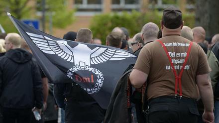 Hier wird das Urteil Anschluss finden: Teilnehmer eines Aufmarsches einer rechtsextremen Gruppierung. 