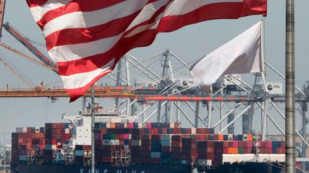 Die chinesischen Exporte in die USA brachen im November um 23 Prozent im Vergleich zum Vorjahreszeitraum ein.