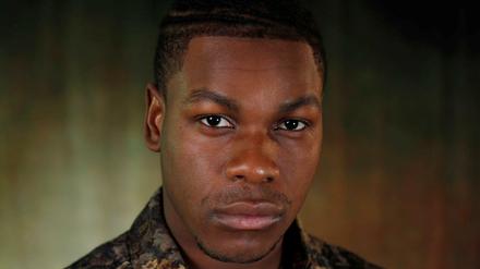 John Boyega lassen rassistische Kommentare heute kalt. Gerade hat der 27-Jährige eine Produktionsfirma gegründet.