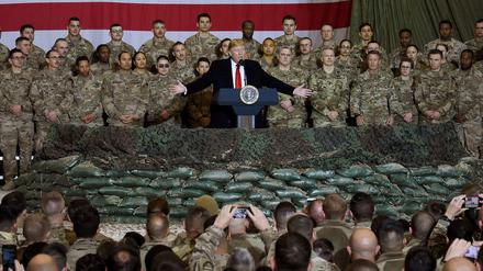 US-Präsident Donald Trump hält am 28. November 2019 eine Rede vor Soldaten im Hauptquartier der Streitkräfte in Bagram.