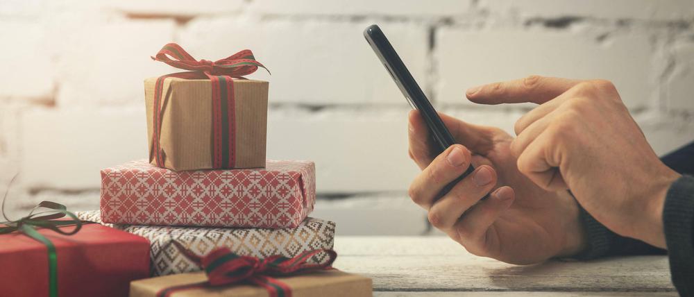 Online-Händler werben bereits vor Weihnachten mit unschlagbaren Rabattaktionen.