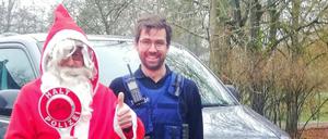 Der Polizist und der Nikolaus: Einsatz geglückt.