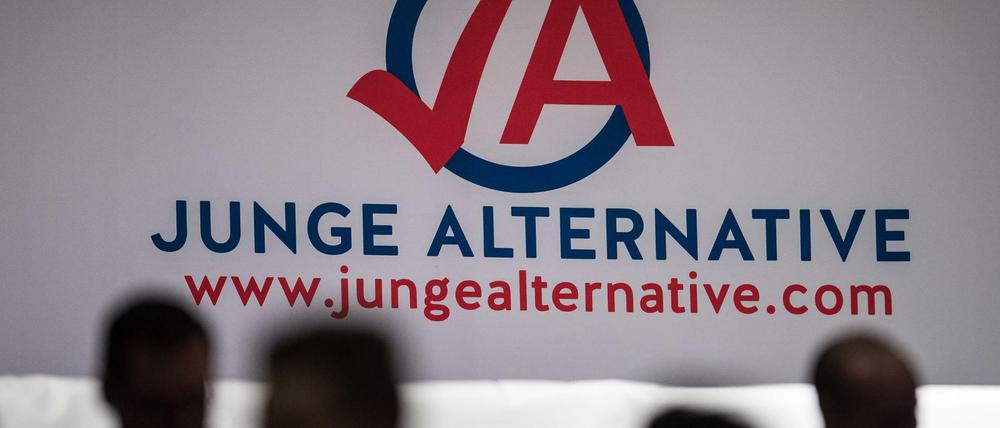 Die Parteijugend der AfD hat Kontakte zur völkischen und faschistischen Identitären Bewegung.