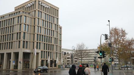 Capri ohne Sonne. Neben dem Hotel an der Gertraudenstraße in Mitte beginnt die Breite Straße. Noch sind hier große Brachflächen unbebaut. 