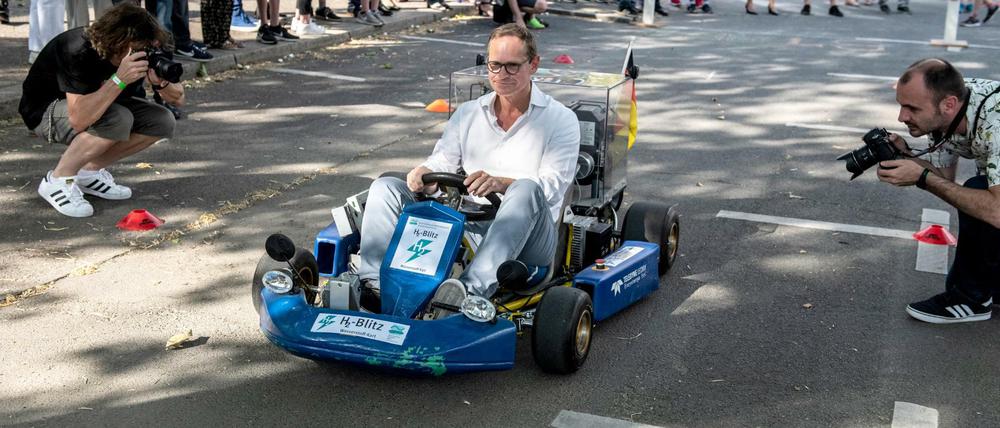 So wird der neue Dienstwagen von Müller nicht aussehen, auch wenn das mit Wasserstoff betriebene Kart sehr umweltfreundlich ist.