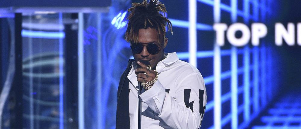Junges Talent. Juice Wrld nimmt in Las Vegas einen Billboard Music Award entgegen.