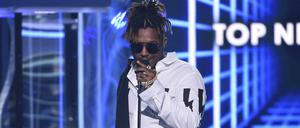 Junges Talent. Juice Wrld nimmt in Las Vegas einen Billboard Music Award entgegen.