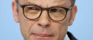 Der Weg sei schwieriger und anspruchsvoller als gedacht, sagt Christian Sewing, Vorstandsvorsitzender der Deutschen Bank.