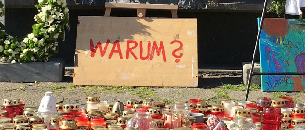 Kerzen zur Erinnerung an den Terroranschlag auf dem Berliner Breitscheidplatz.