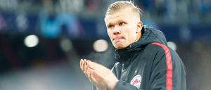 Begehrter Stürmer. Erling Haaland klatscht wohl bald in Dortmund.