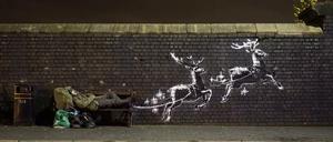 Das Standbild aus einem Banksy-Video zeigt das neue Kunstwerke in der Vyse Street in Birmingham. 