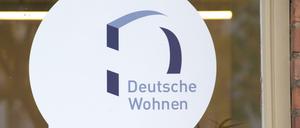 Der Immobilien-Riese Deutsche Wohnen steht unter Druck. Einer Anhörung im Abgeordnetenhaus bleibt das Unternehmen fern. 