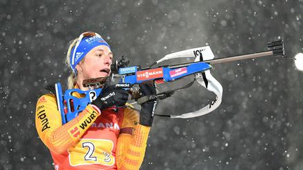 Das war noch nichts. Vanessa Hinz und die deutschen Biathletinnen hat beim Auftakt in Hochfilzen nichts zu lachen.
