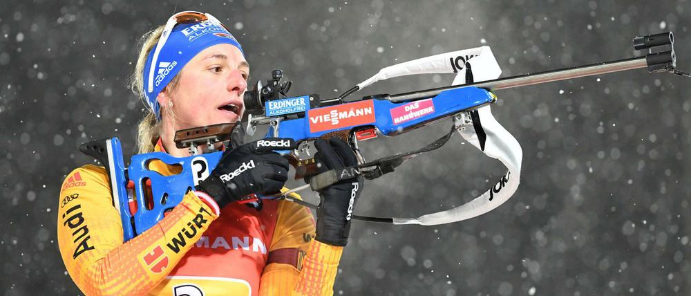 Das war noch nichts. Vanessa Hinz und die deutschen Biathletinnen hat beim Auftakt in Hochfilzen nichts zu lachen.