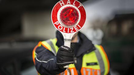 Mehr Verkehrskontrollen: Die Polizei will gegen Raser und Falschparker vorgehen. 
