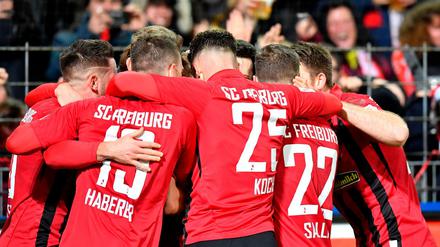 Mit Disziplin und Dusel. Die Freiburger sind eine der großen Überraschungen dieser Saison.