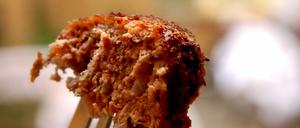 Es gibt immer mehr Buletten. Jedenfalls werden die Hackbällchen im Osten Deutschland immer seltener als Beefsteak bezeichnet. 