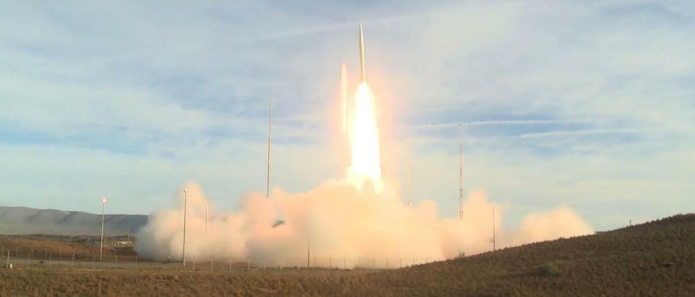 Raketentest der USA: Abschuss von der Basis Vandenberg in Kalifornien 