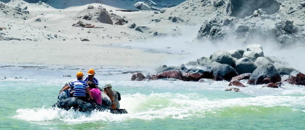 Vulkanausbruch in Neuseeland: Das Bergungsteam startet den Rückweg von White Island.
