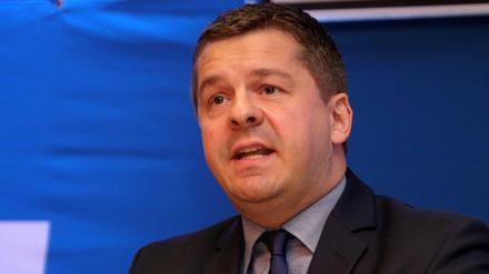Sven Schulze, Generalsekretär der CDU Sachsen-Anhalt verteidigt die Entscheidung des CDU-Kreisverbands Anhalt-Bitterfeld, am Kreispolitiker Möritz festzuhalten. 