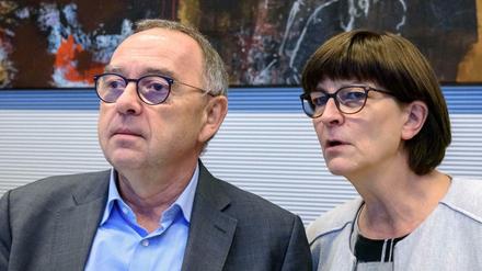 Saskia Esken und Norbert Walter-Borjans stoßen auf Skepsis in der Bevölkerung.