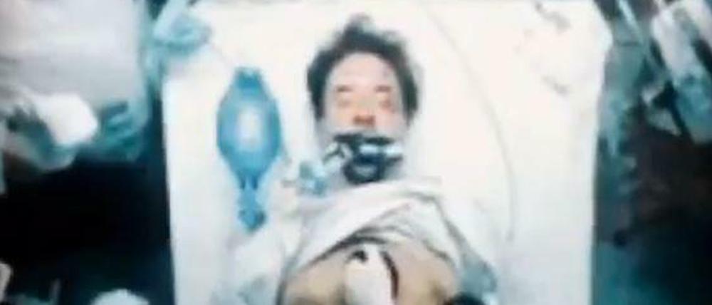 Dieses Instagram-Video hat die Fans des "Tatort" aus Münster verschreckt. Es zeigt Karl-Friedrich Boerne, wie er mit einem Defibrillator behandelt wird.