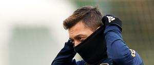 Mesut Özil spielt derzeit für den FC Arsenal.