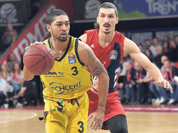 Alte Bekannte: Peyton Siva (links) stand Bayern München mit Alba Berlin bereits häufig gegenüber. Nihad Djedovic spielte sogar für beide Klubs.