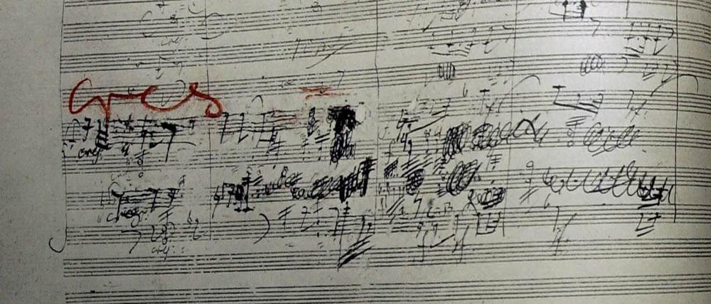 Das Faksimile der Partitur der neunten Sinfonie von Ludwig van Beethoven wird in der Berliner Staatsbibliothek gezeigt.