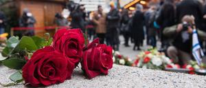 Stilles Gedenken auf dem Berliner Breitscheidplatz.