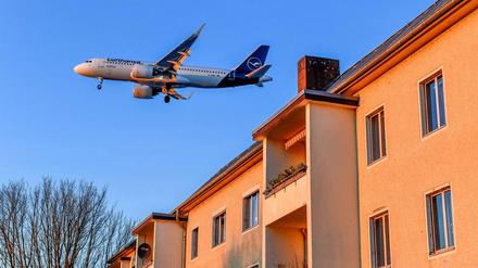 Fluglärm ist für viele Tegel-Anwohner Alltag. Ab Januar haben sie erstmals Anrecht auf Schallschutz.