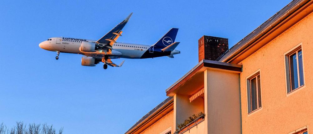 Fluglärm ist für viele Tegel-Anwohner Alltag. Ab Januar haben sie erstmals Anrecht auf Schallschutz.