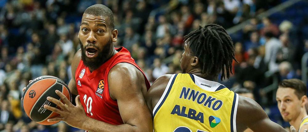Greg Monroe (links) wurde im Spiel am Mittwoch bei Alba Berlin von einem Zuschauer rassistisch beleidigt.