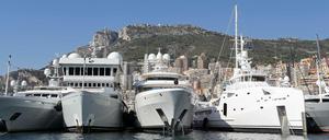 Yachten im Hafen des Steuerparadieses Monaco 