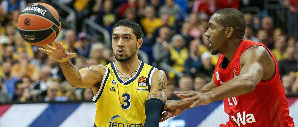 Fingerspitzengefühl. Albas Peyton Siva (links) im Duell mit DeMarcus Nelson.