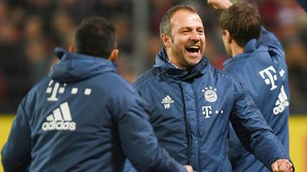 Jubelt weiter für den FC Bayern. Hansi Flick bleibt Trainer.