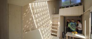 Klein aber fein. In New York wurden im Sommer 2018 diese je 22 Quadratmeter großen "tiny houses" aus erneuerbaren Materialien ausgestellt. Entwickelt wurden sie an der Universität Yale.