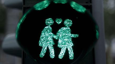 Grünes Licht gibt es nicht immer vom Rest der Familie, wenn sich ein Elternteil als homosexuell outet.
