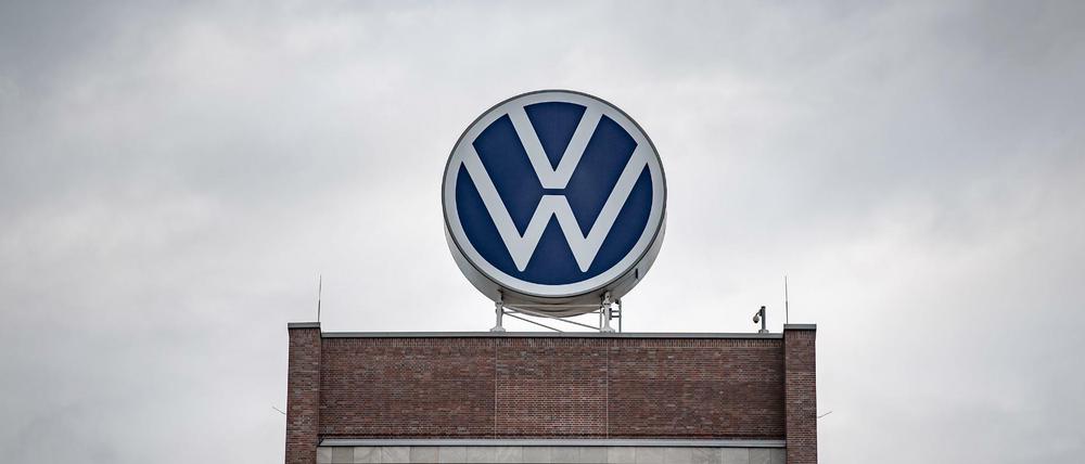 Vergleicht sich VW mit seinen deutschen Kunden? Das Oberlandesgericht Braunschweig hat eine Frist bis zum 31. Dezember dieses Jahres gesetzt, innerhalb derer sich der Konzern entscheiden soll.