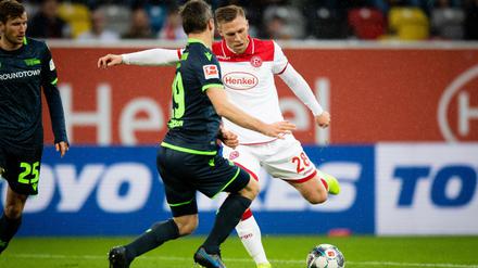 Torschützen unter sich. Rouwen Hennings trifft zum 1:0, Michael Parensen später zum 1:1.