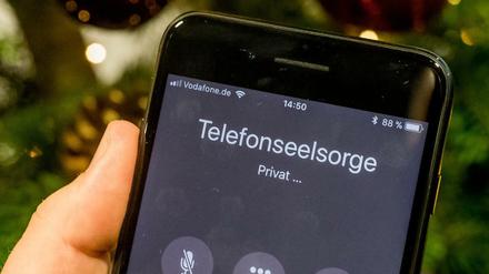 Hilfe am Handy. Die Telefonseelsorge ist unter der Nummer 0800/1110111 zu erreichen.